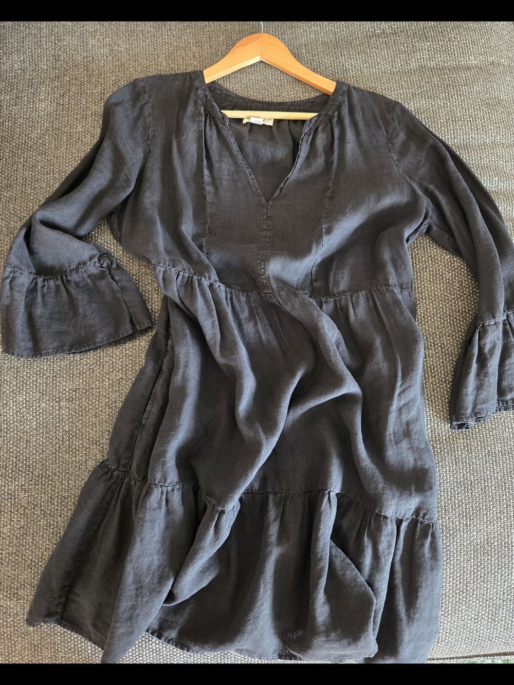 Velvet by Graham & Spencer Black Cotton V-Neck 3/4 Sleeve Dress With Pockets